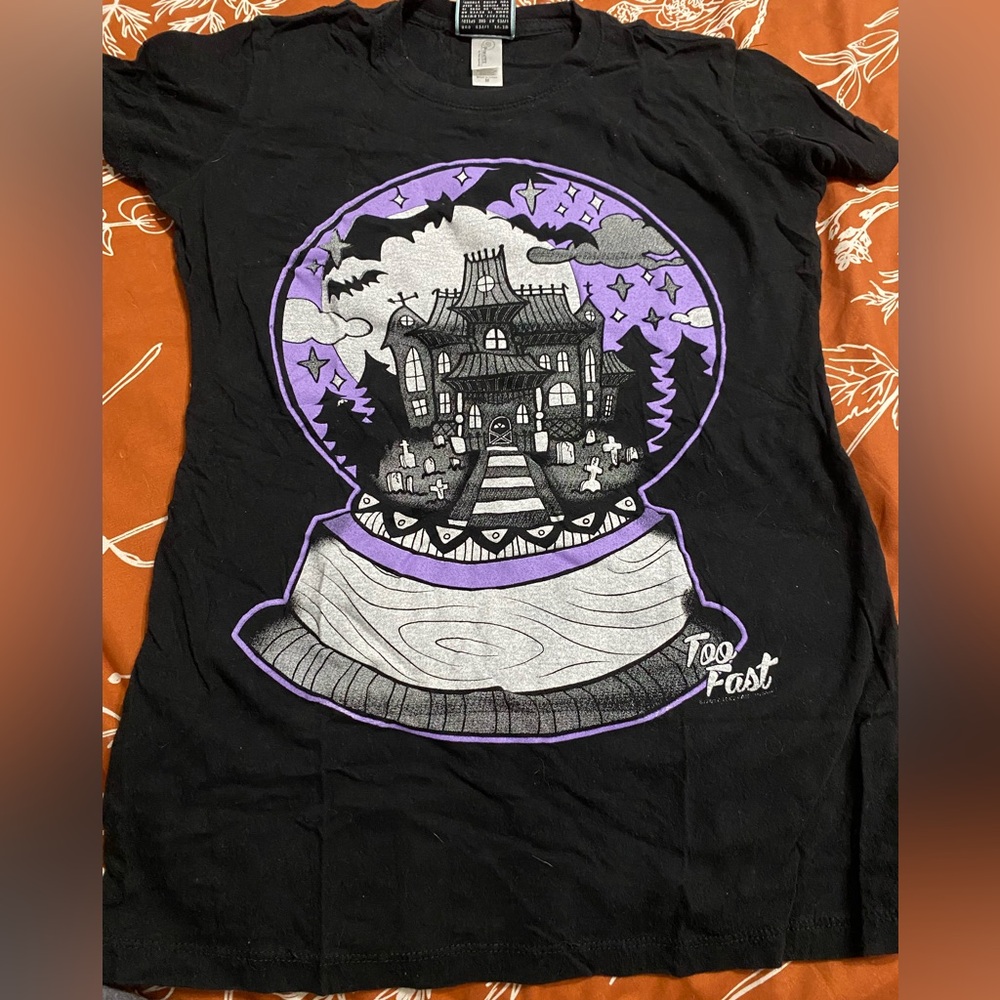 Too fast Halloween snowglobe 🎃